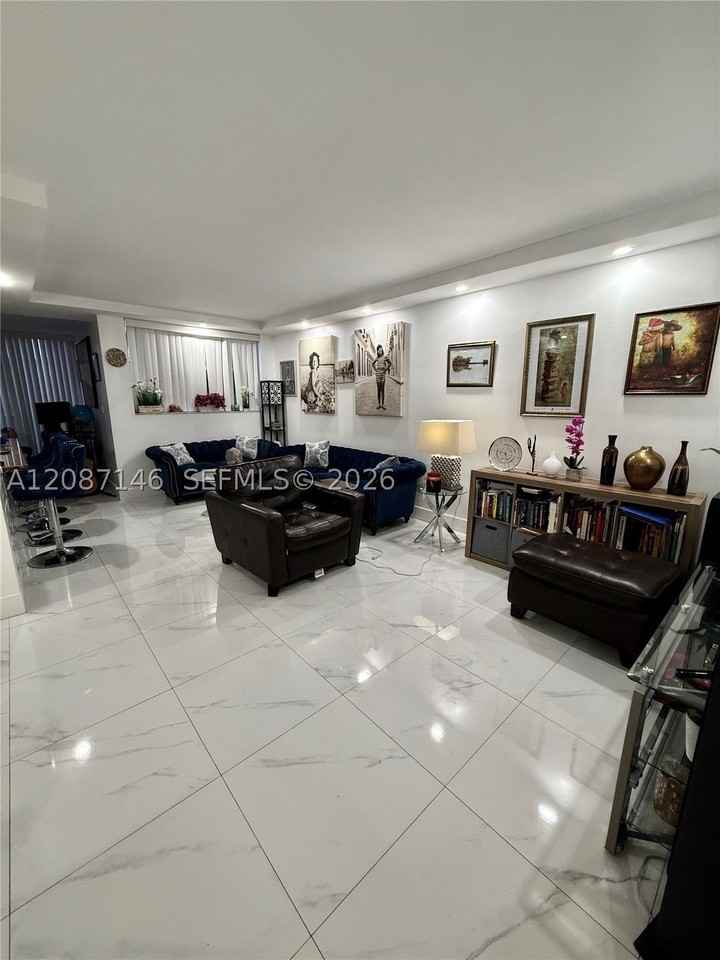 9441 Sw 4th St #301 - Photo 6 of 29