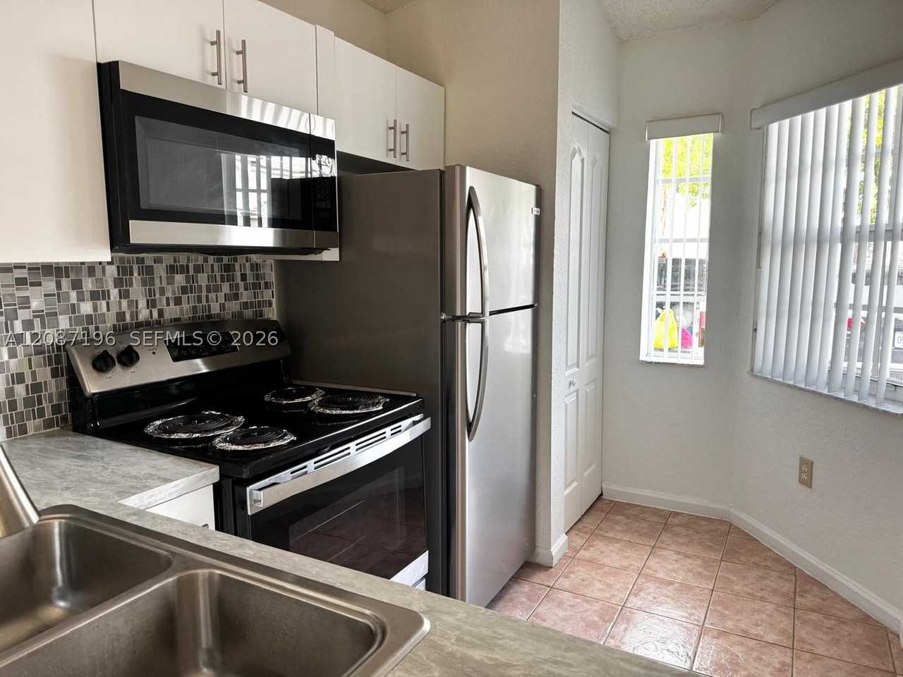 12178 Sw 143rd Ln #12-4 - Photo 5 of 11