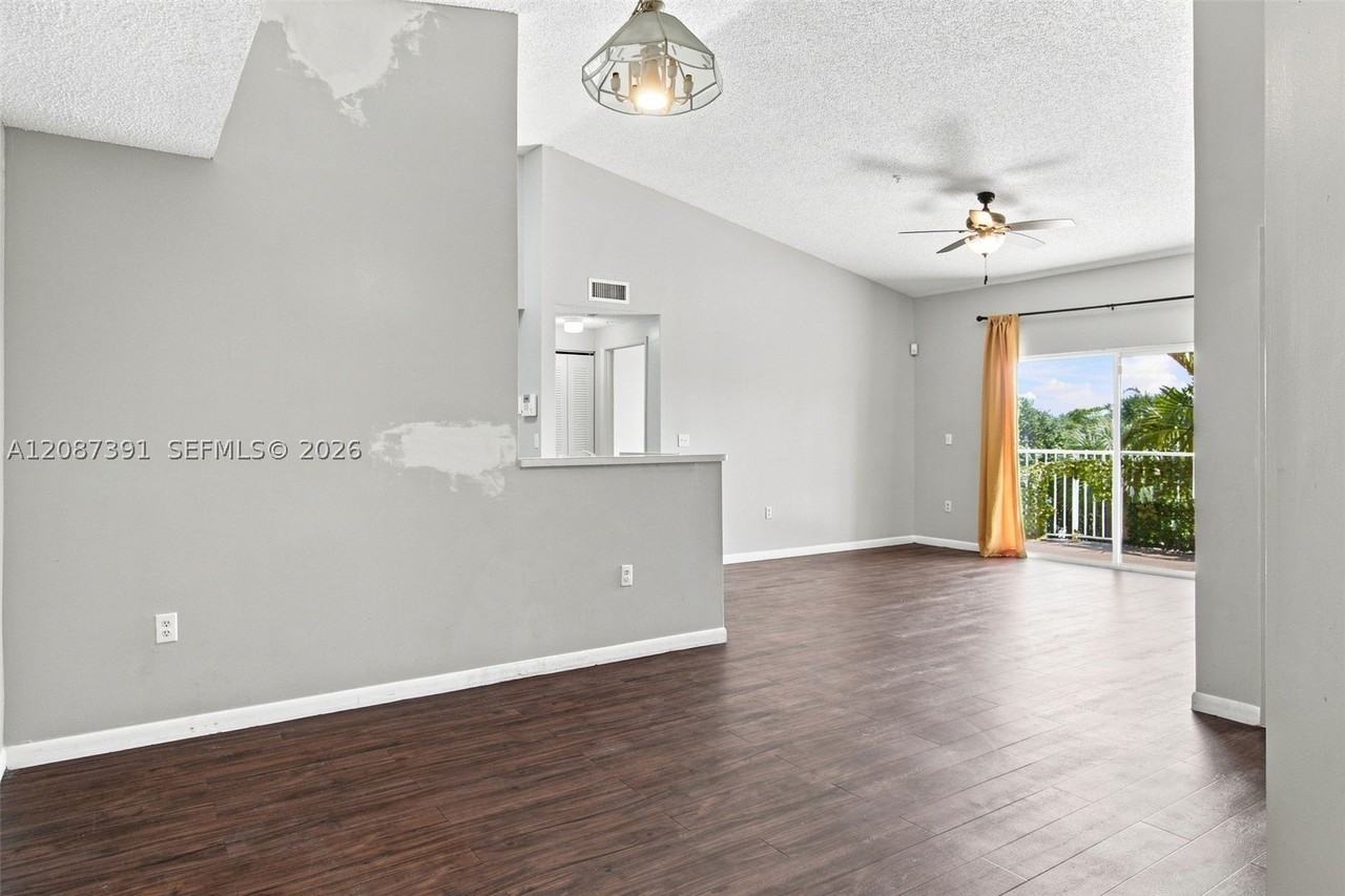 6976 Sw 39th St #G304 - Photo 2 of 25