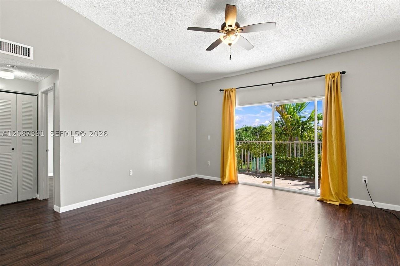 6976 Sw 39th St #G304 - Photo 3 of 25