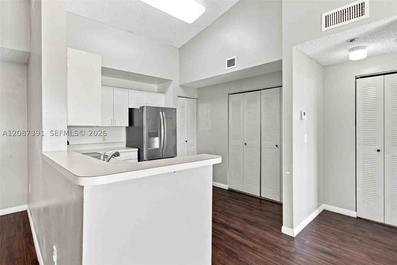 6976 Sw 39th St #G304 - Photo 7 of 25
