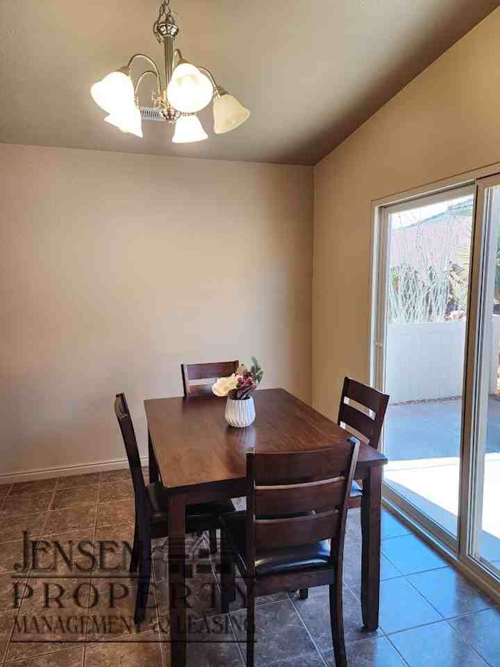 2031 E Colorado Dr #5 - Photo 6 of 26