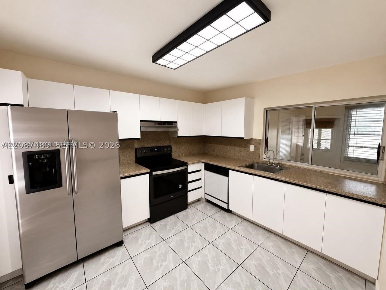17215 Sw 112th Ct - Photo 3 of 10