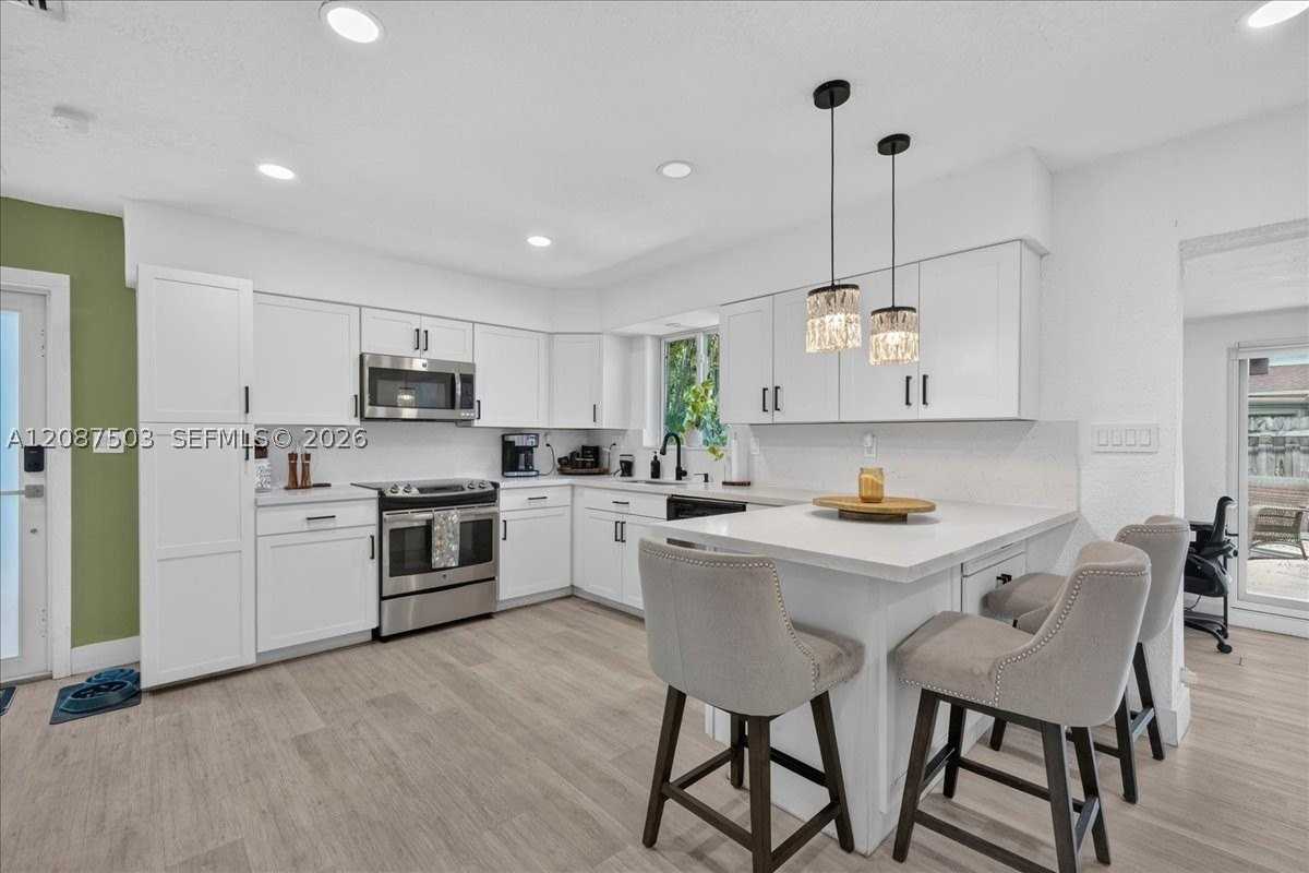 1131 N 75th Ave #1131 - Photo 6 of 33