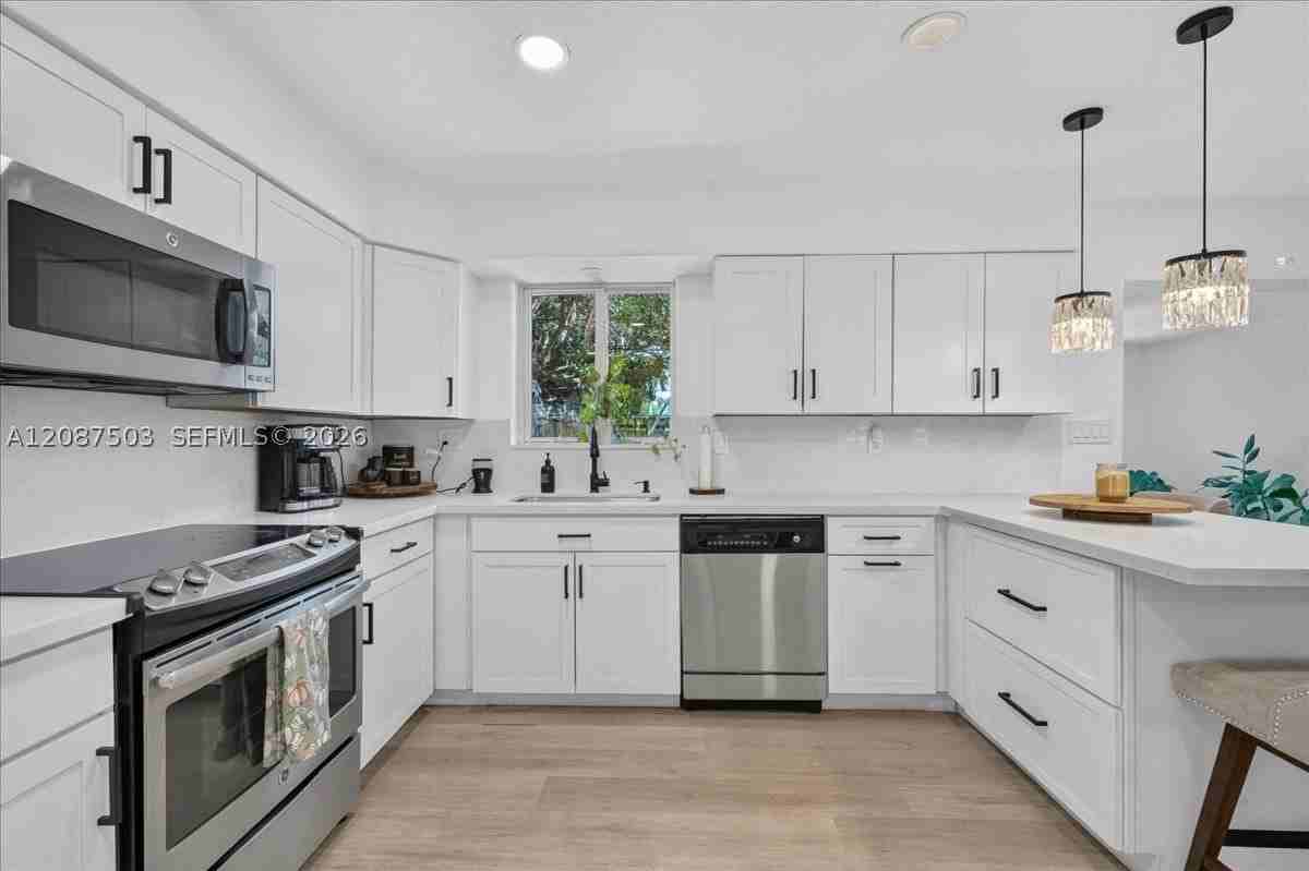 1131 N 75th Ave #1131 - Photo 7 of 33
