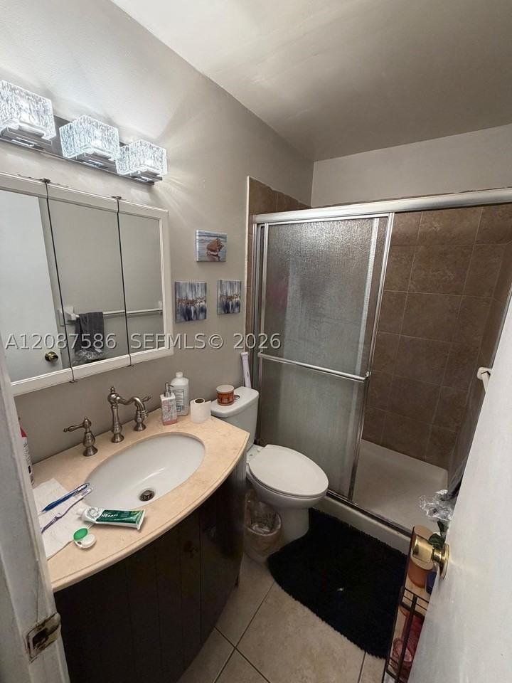 7830 Sw 10th St #A - Photo 4 of 4