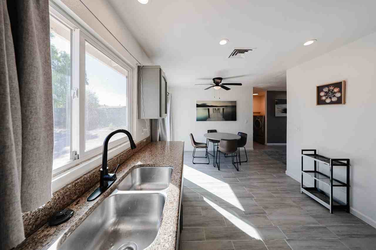 W Desiree Ln - Photo 5 of 25