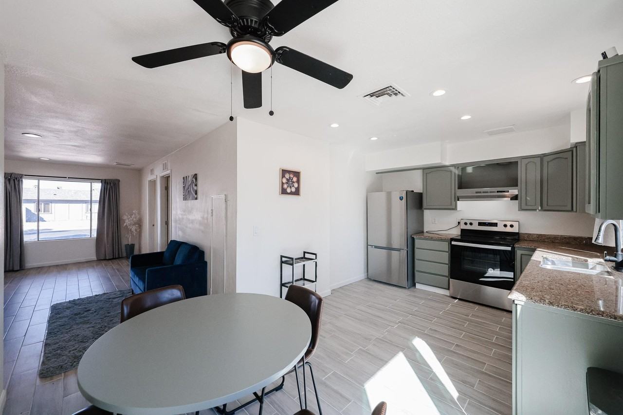 W Desiree Ln - Photo 6 of 25