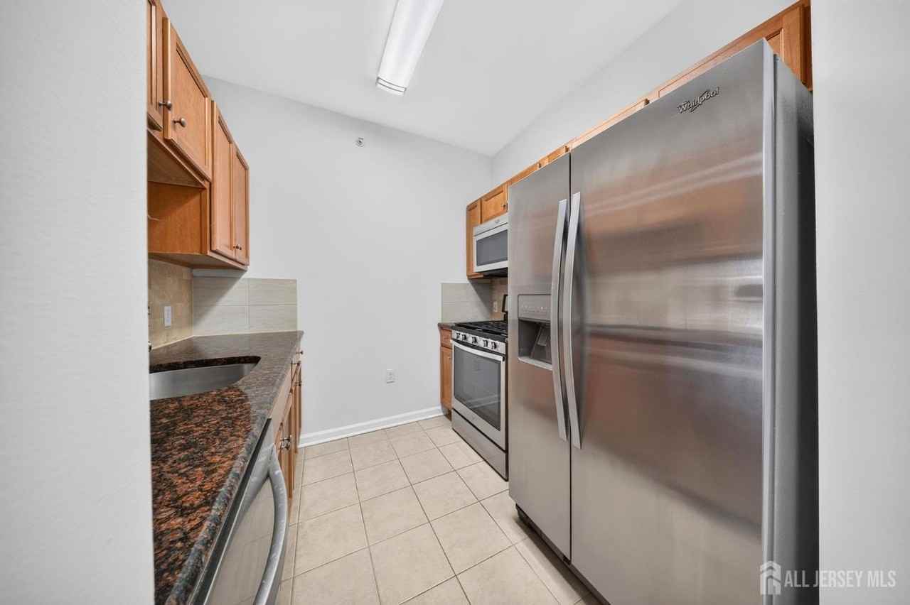 645 Doral Ct - Photo 4 of 25