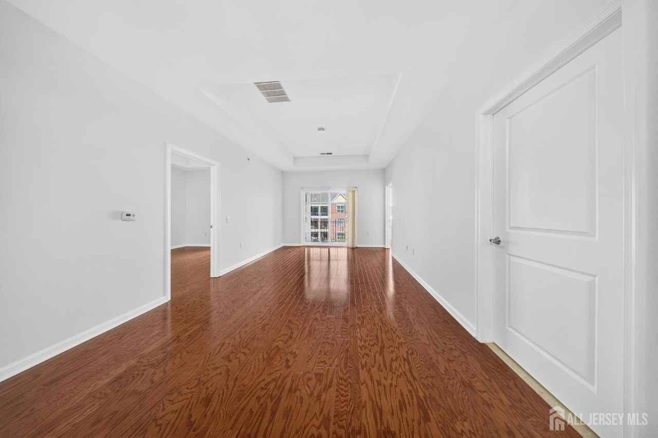 645 Doral Ct - Photo 6 of 25