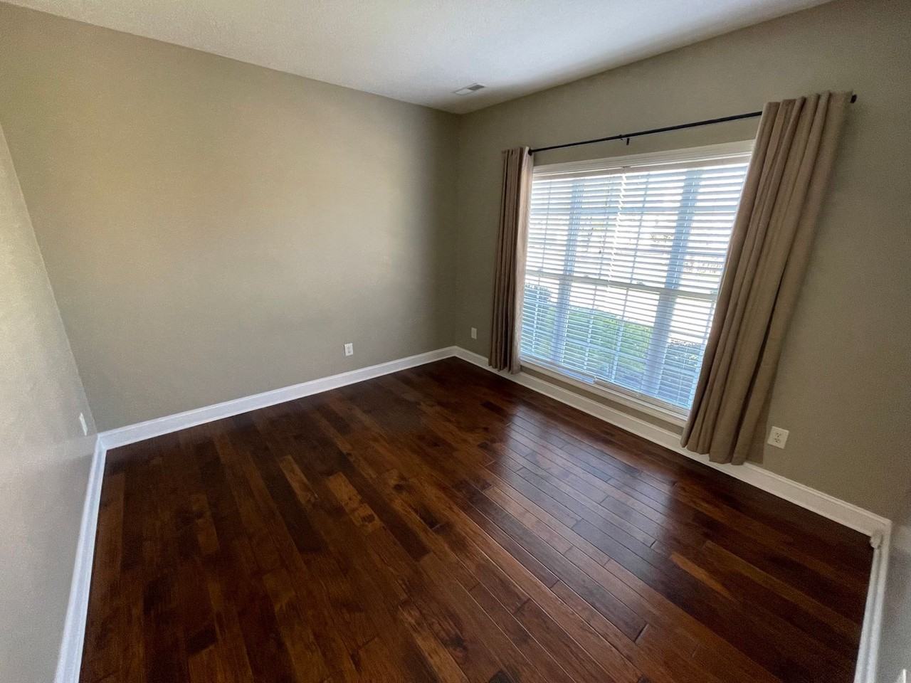 7010 Presidential Ln - Photo 6 of 21