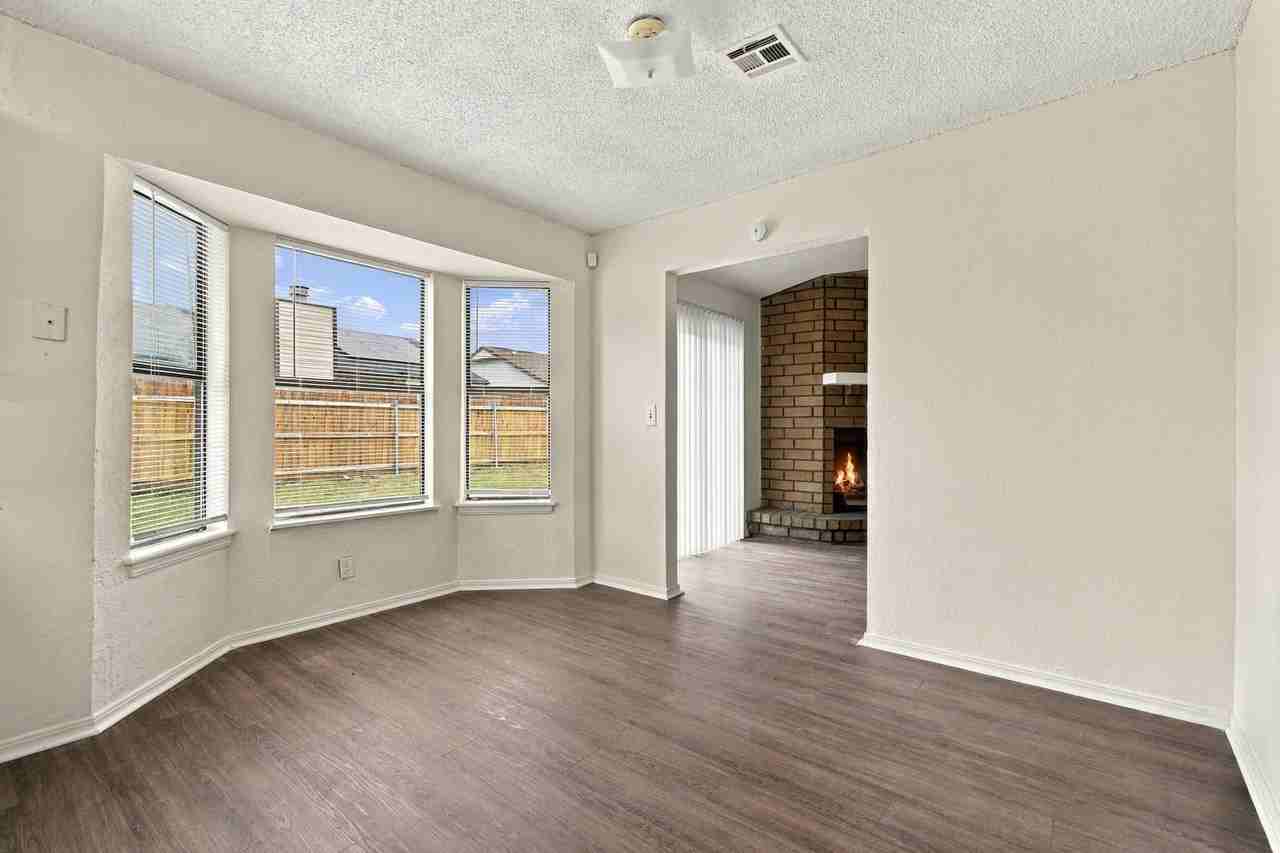 2911 S 121st East Ave - Photo 4 of 22