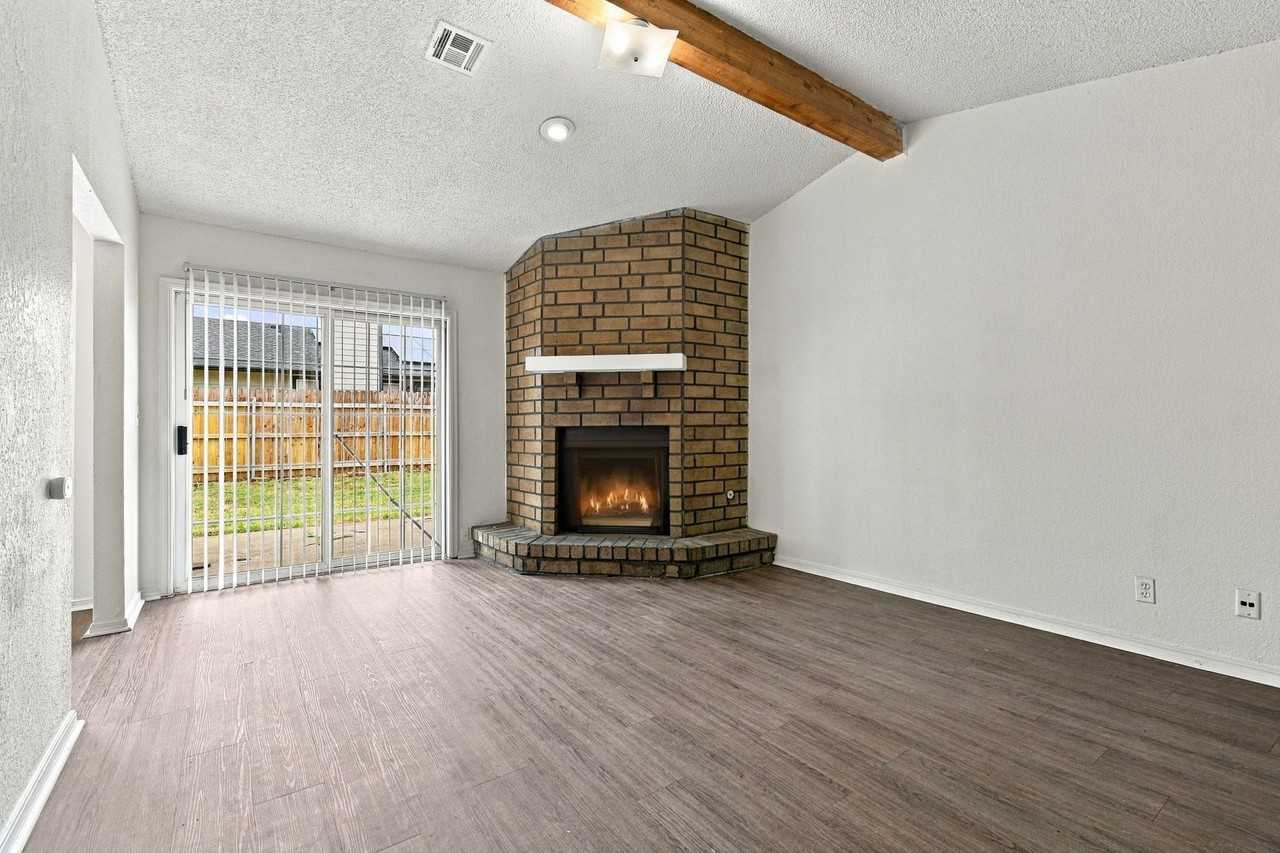 2911 S 121st East Ave - Photo 2 of 22