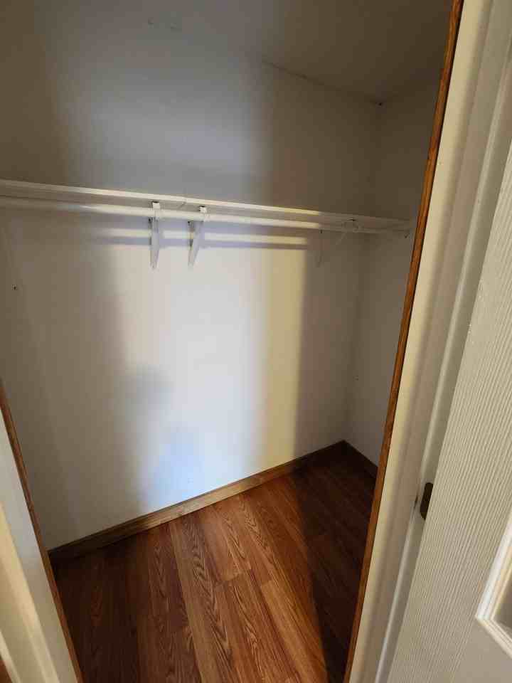 2316 N Weller Ave - Photo 7 of 19