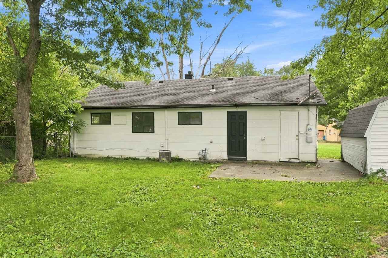 528 Courtney Dr - Photo 3 of 33