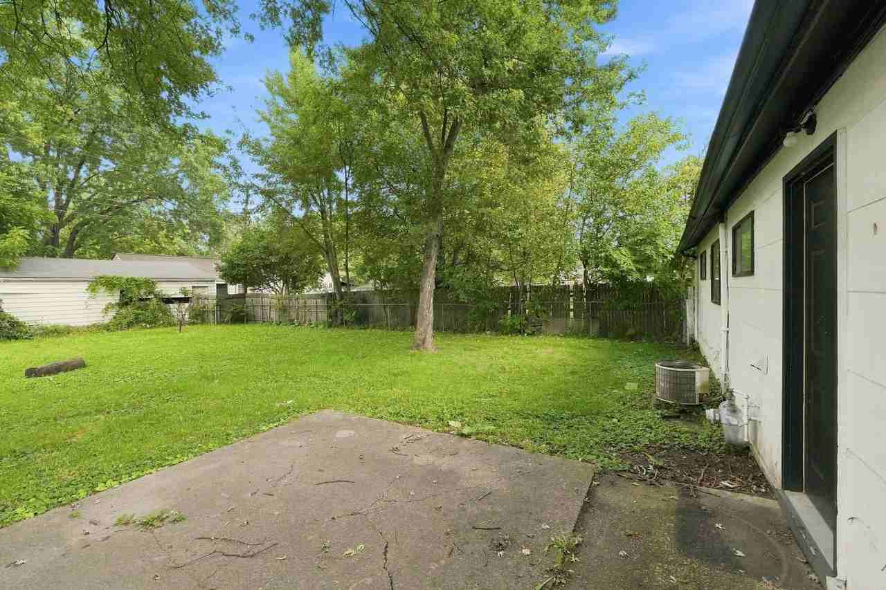 528 Courtney Dr - Photo 7 of 33