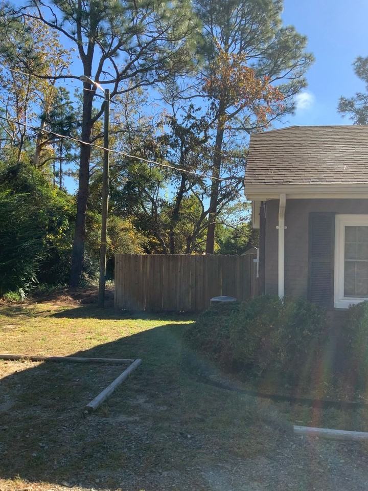 235 N Pecan St - Photo 5 of 41