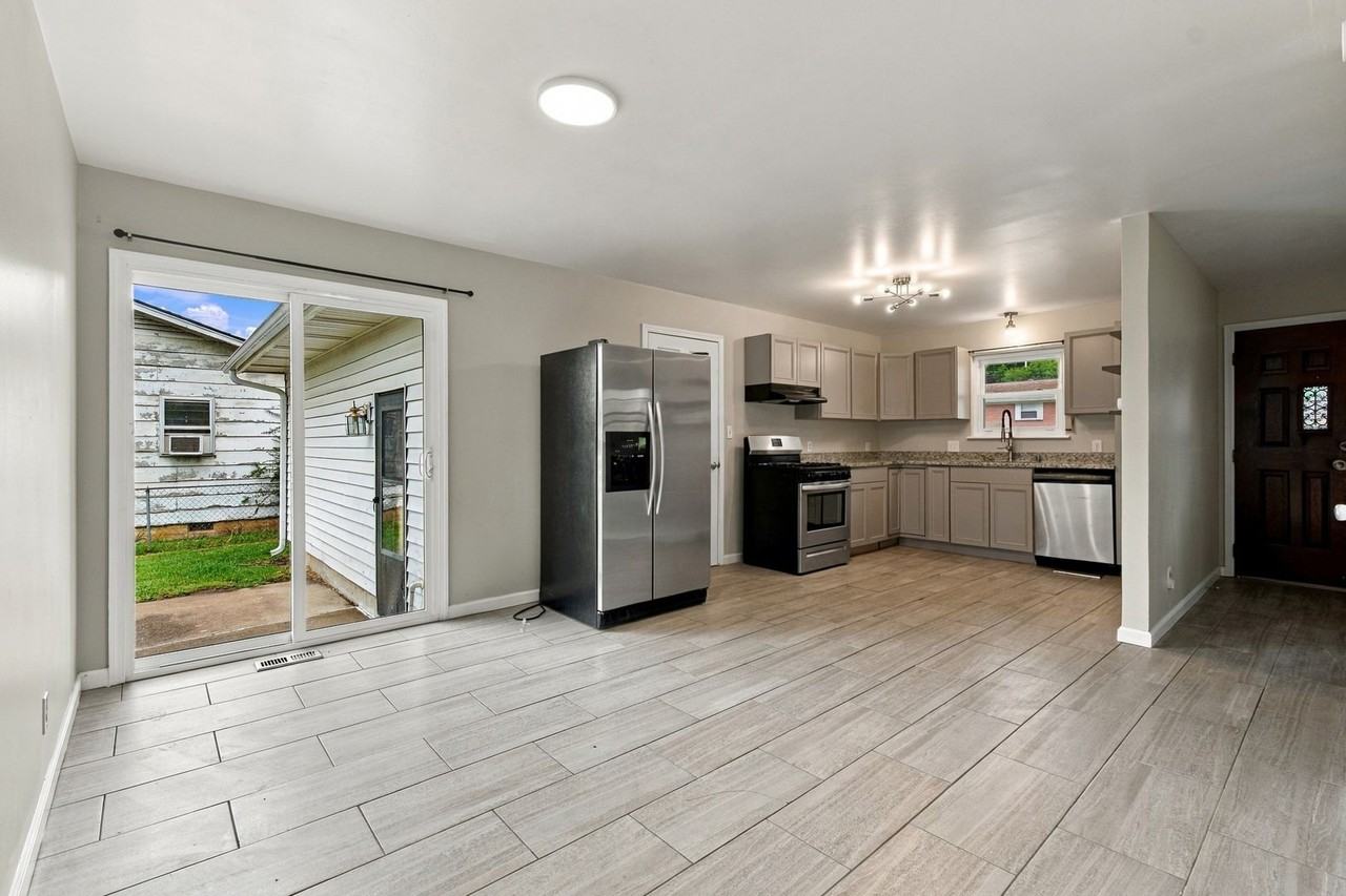4820 S Nogales Ave - Photo 3 of 22