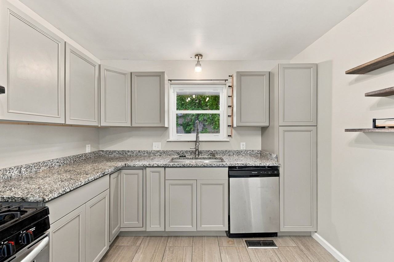 4820 S Nogales Ave - Photo 5 of 22