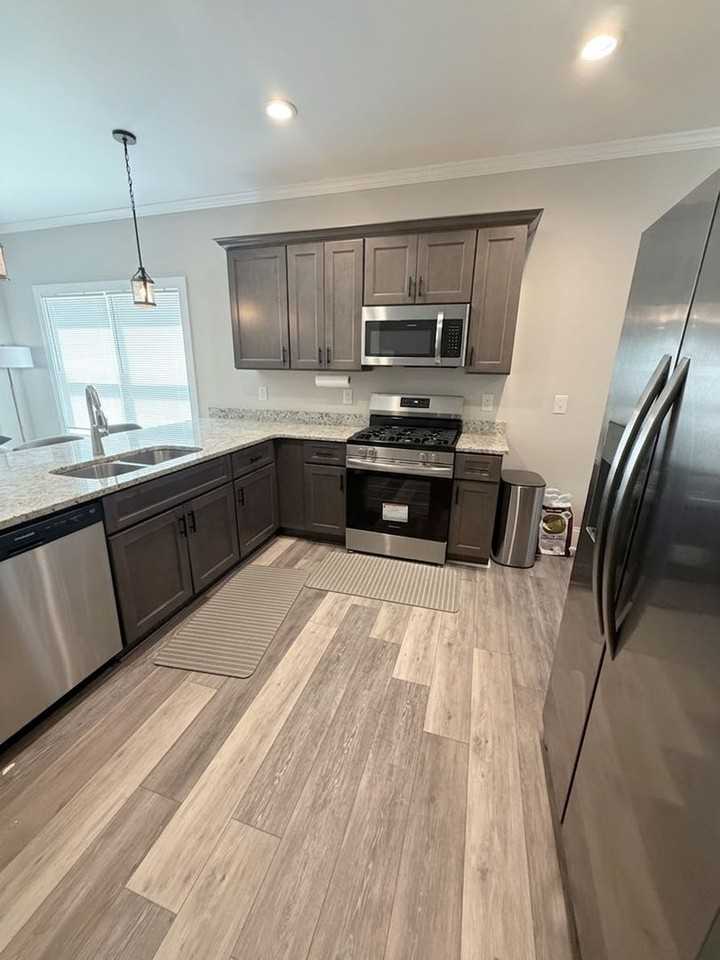 230 Glenhaven Ave - Photo 5 of 15