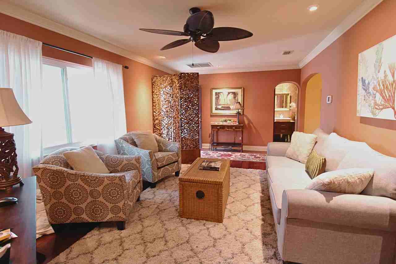 533 Chicago Ave - Photo 5 of 19