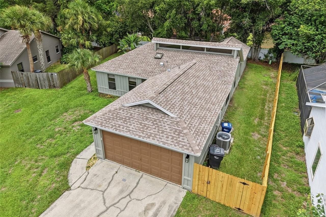 8232 Country Oaks Ct - Photo 4 of 50