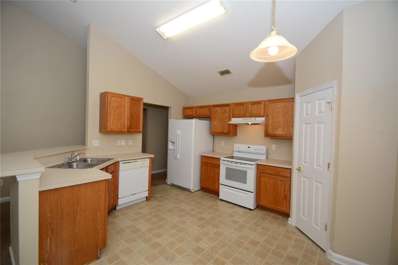 33 Rosepetal Ln #B - Photo 4 of 20