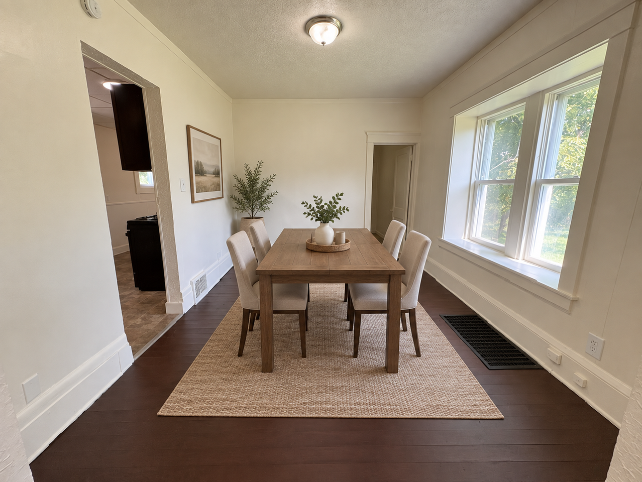 639 Bellevue Ave - Photo 3 of 13