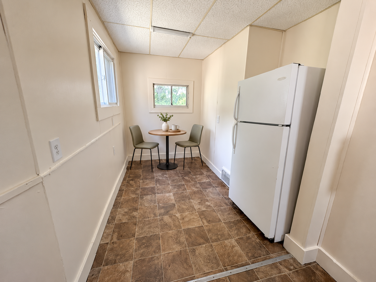 639 Bellevue Ave - Photo 5 of 13