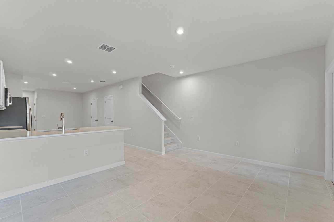 2404 Mercury Way - Photo 7 of 32