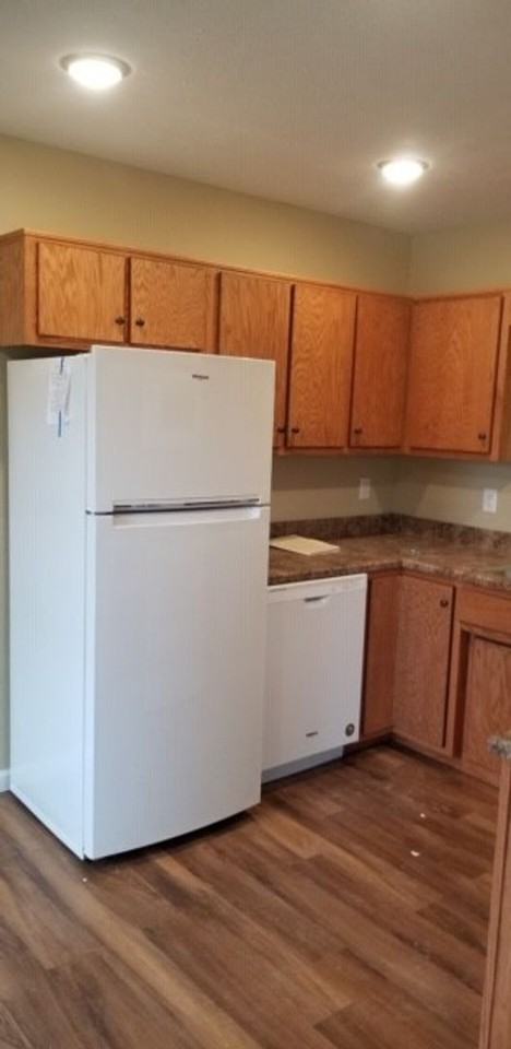 Pineview Dr - Photo 3 of 10
