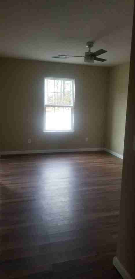 Pineview Dr - Photo 6 of 10