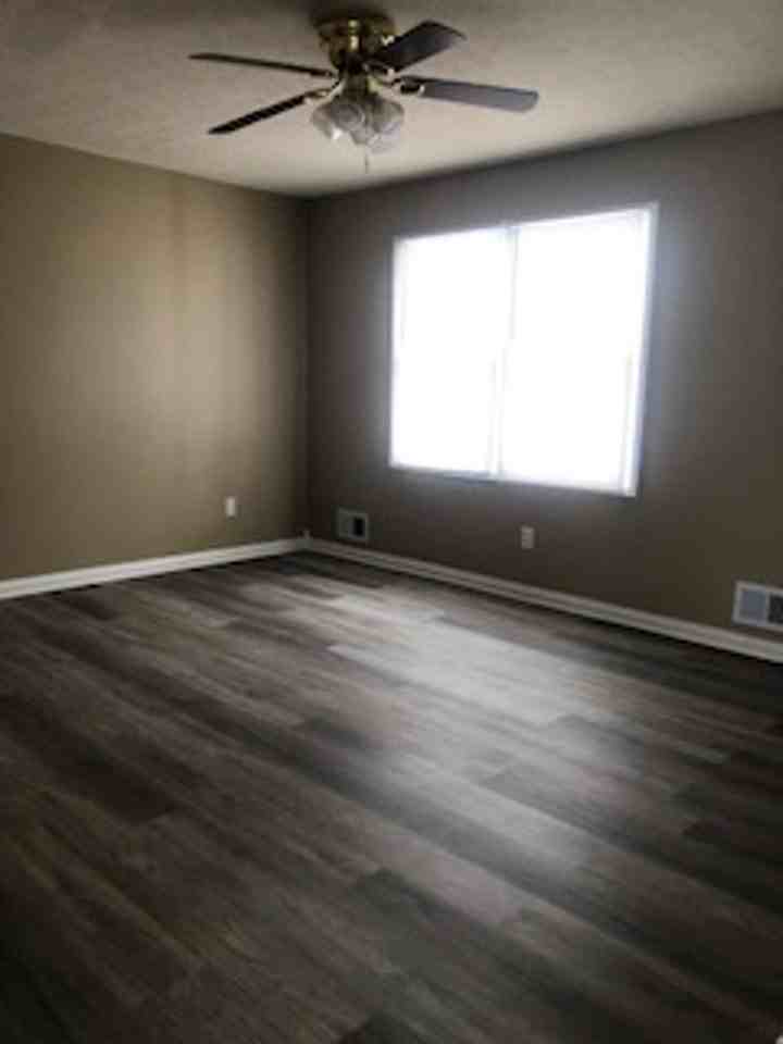 162 Caldwell Ave - Photo 4 of 9