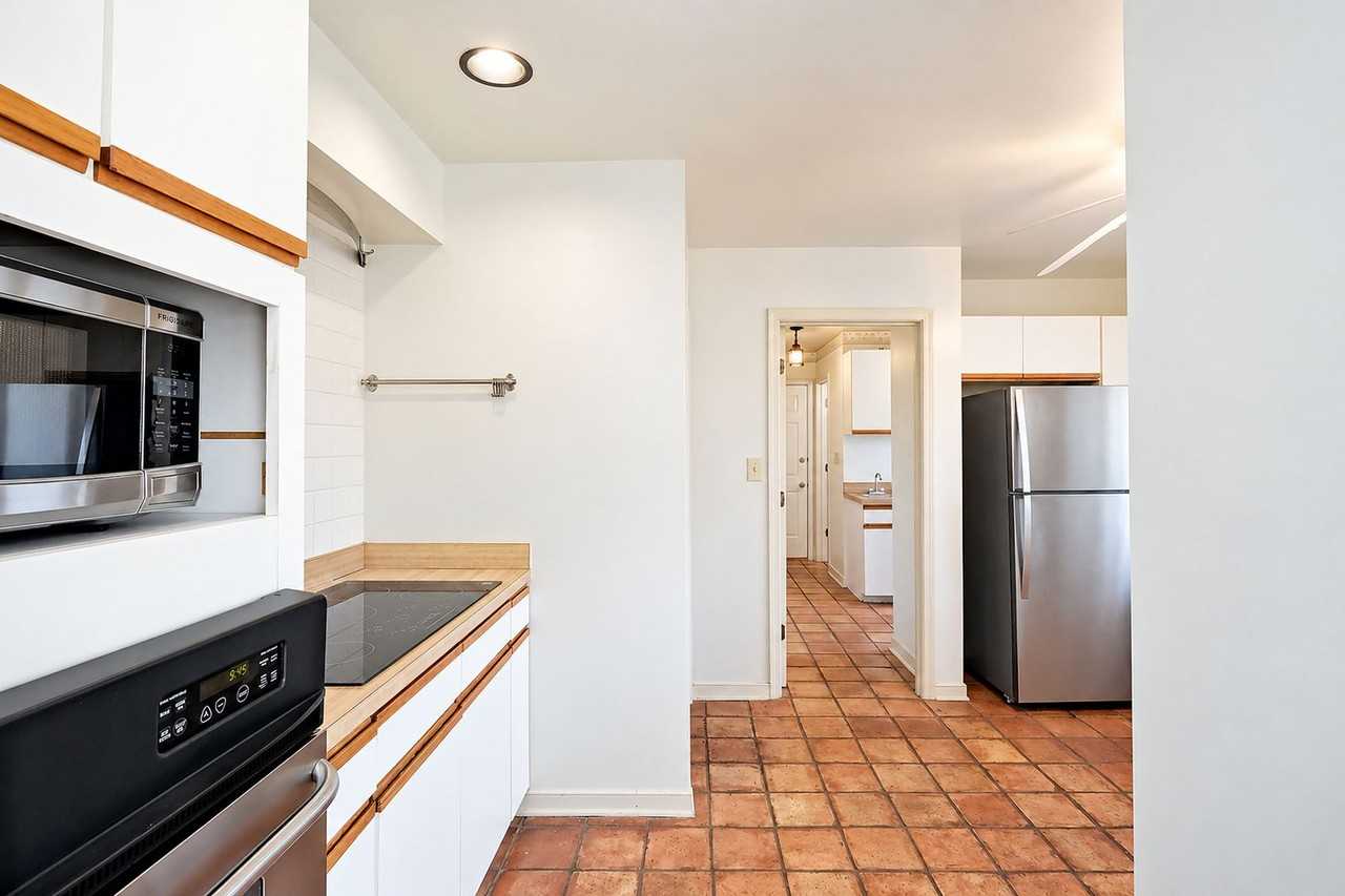 360 Jeffers Dr - Photo 3 of 22