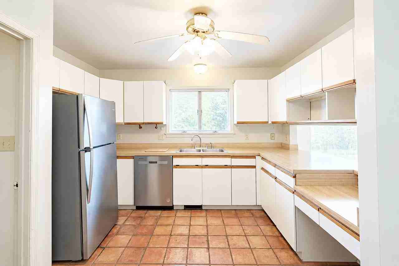 360 Jeffers Dr - Photo 4 of 22