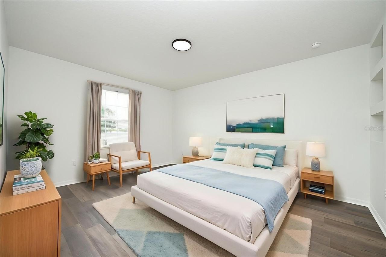 1011 N Brunnell Pkwy - Photo 3 of 37