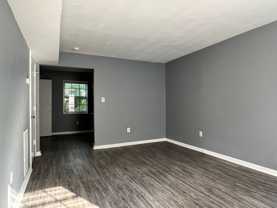 527 Chestnut St - Photo 1 of 1