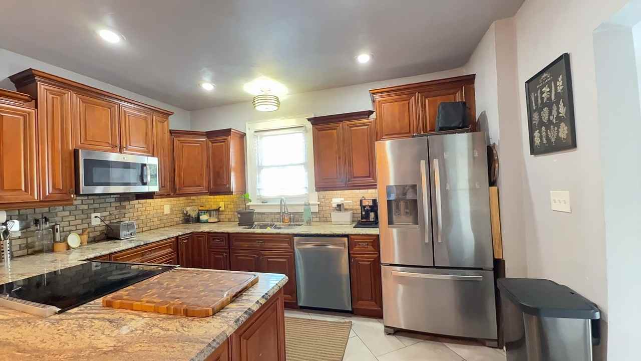 1711 Springfield Ave - Photo 3 of 18