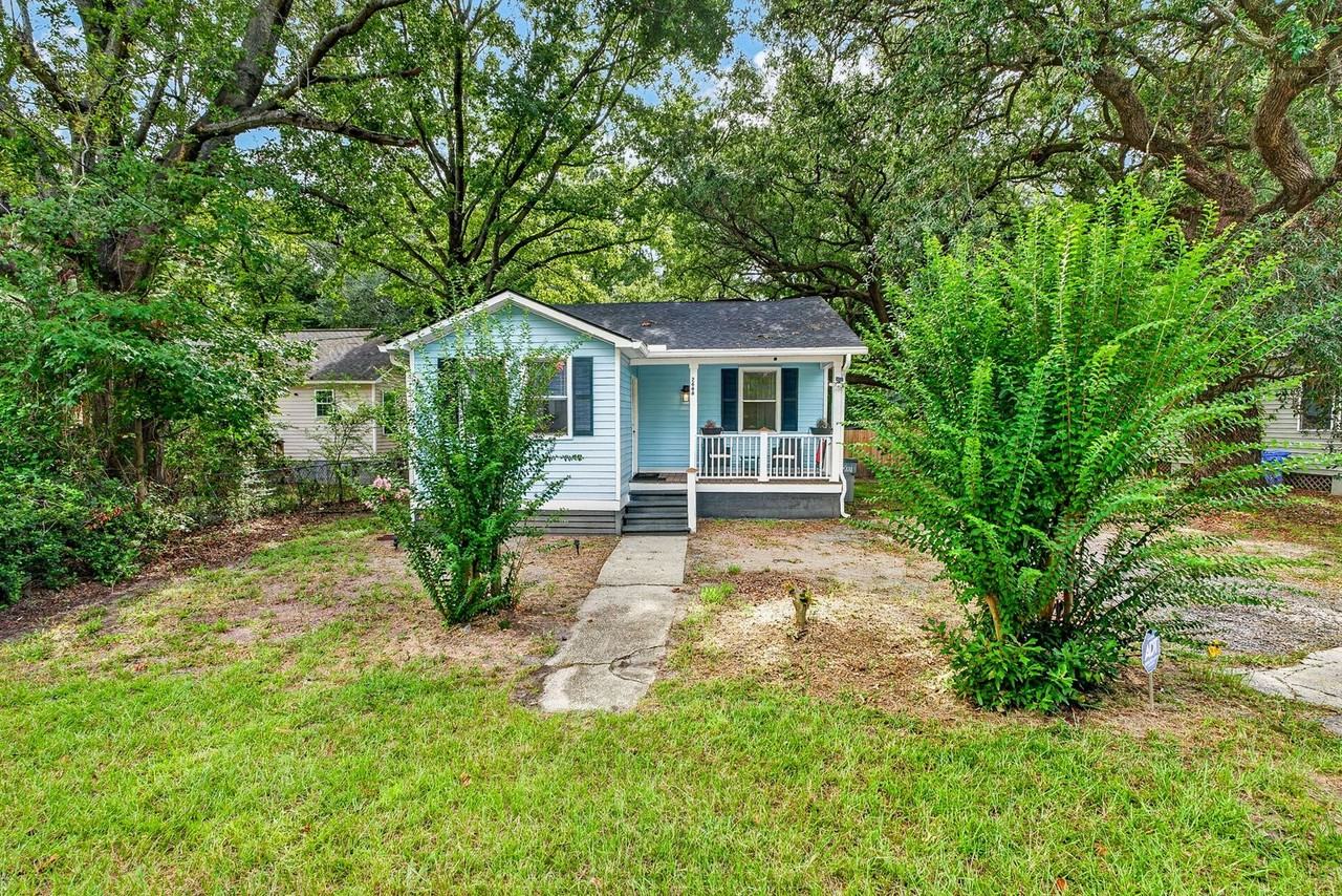 2666 Bennett Yard Rd - Photo 2 of 22