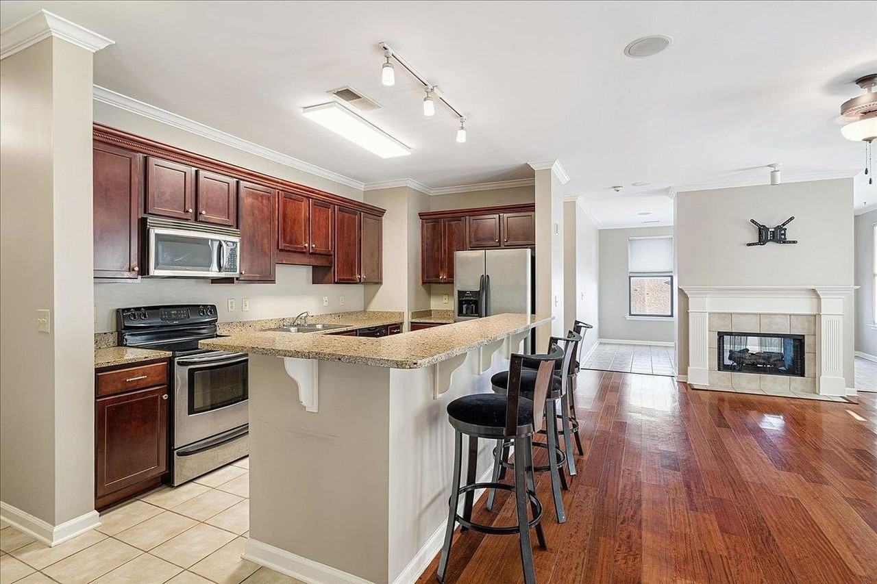 721 Litty Ct #302 - Photo 3 of 24