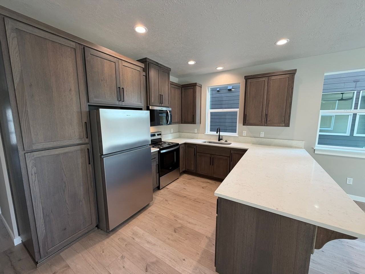 1125 Sally Ln Ne - Photo 2 of 21