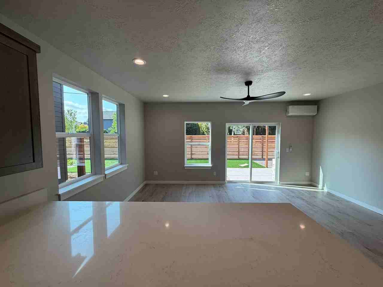 1125 Sally Ln Ne - Photo 6 of 21