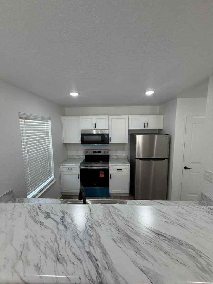 1837 Boston St - Photo 3 of 7