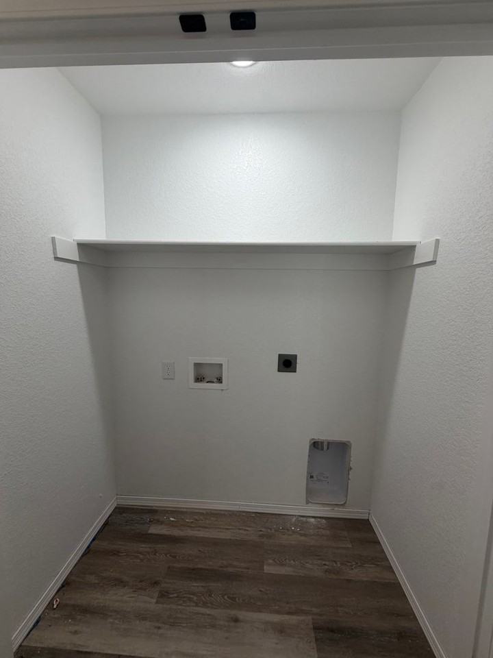1823 Boston St - Photo 5 of 8