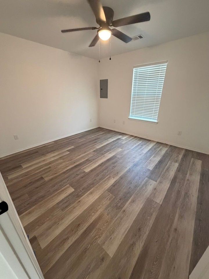 1823 Boston St - Photo 6 of 8