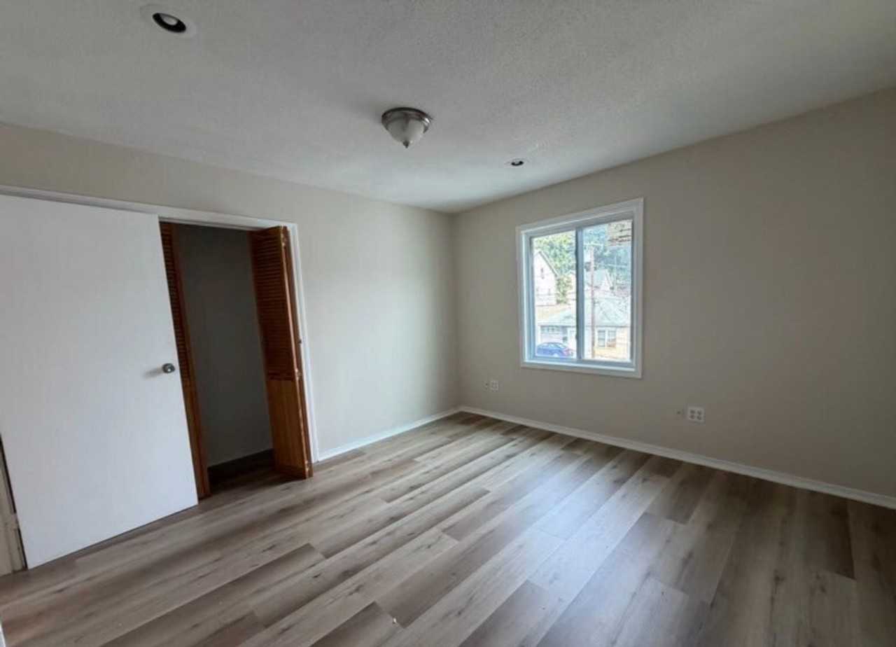 69 Congress Ave - Photo 5 of 6