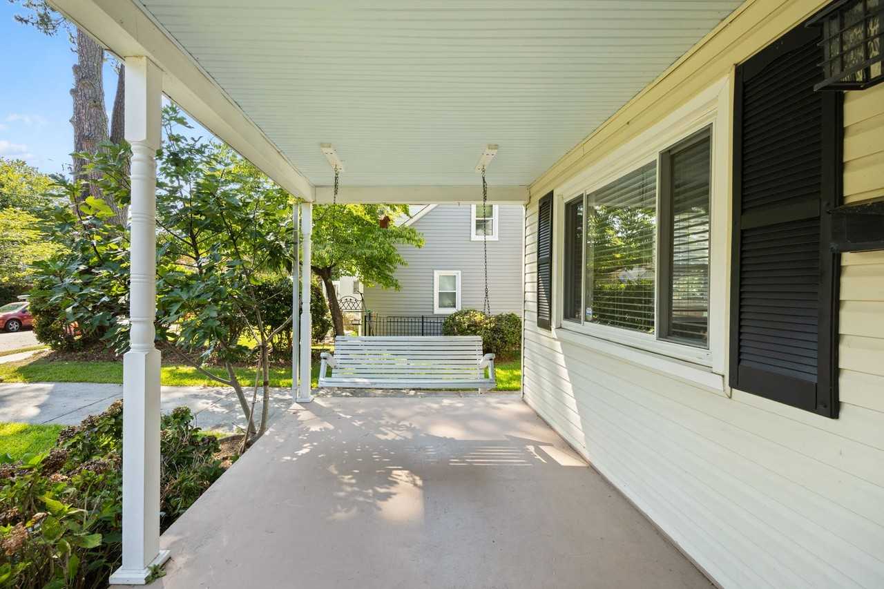 1322 Paul St - Photo 2 of 39