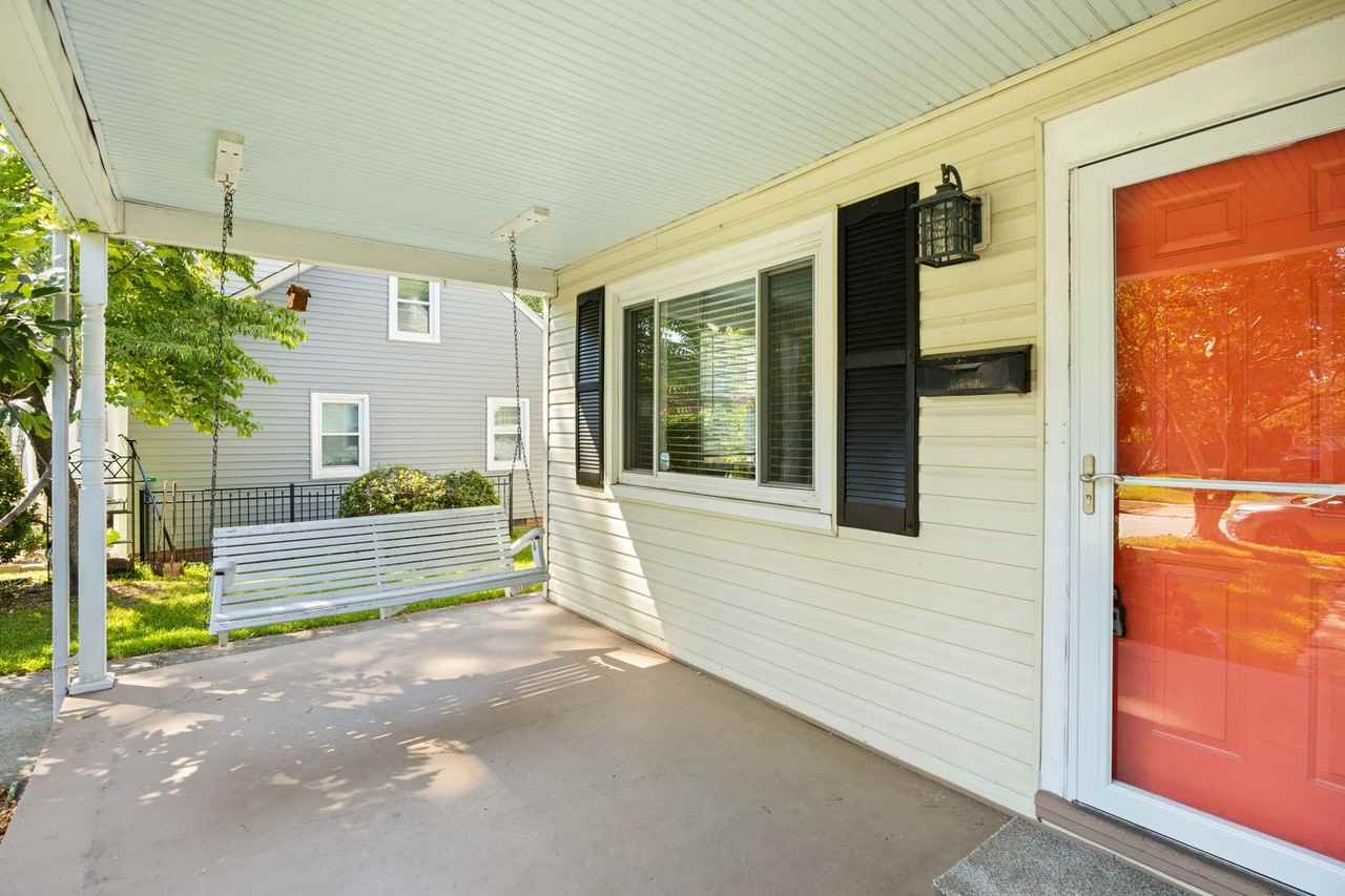 1322 Paul St - Photo 3 of 39