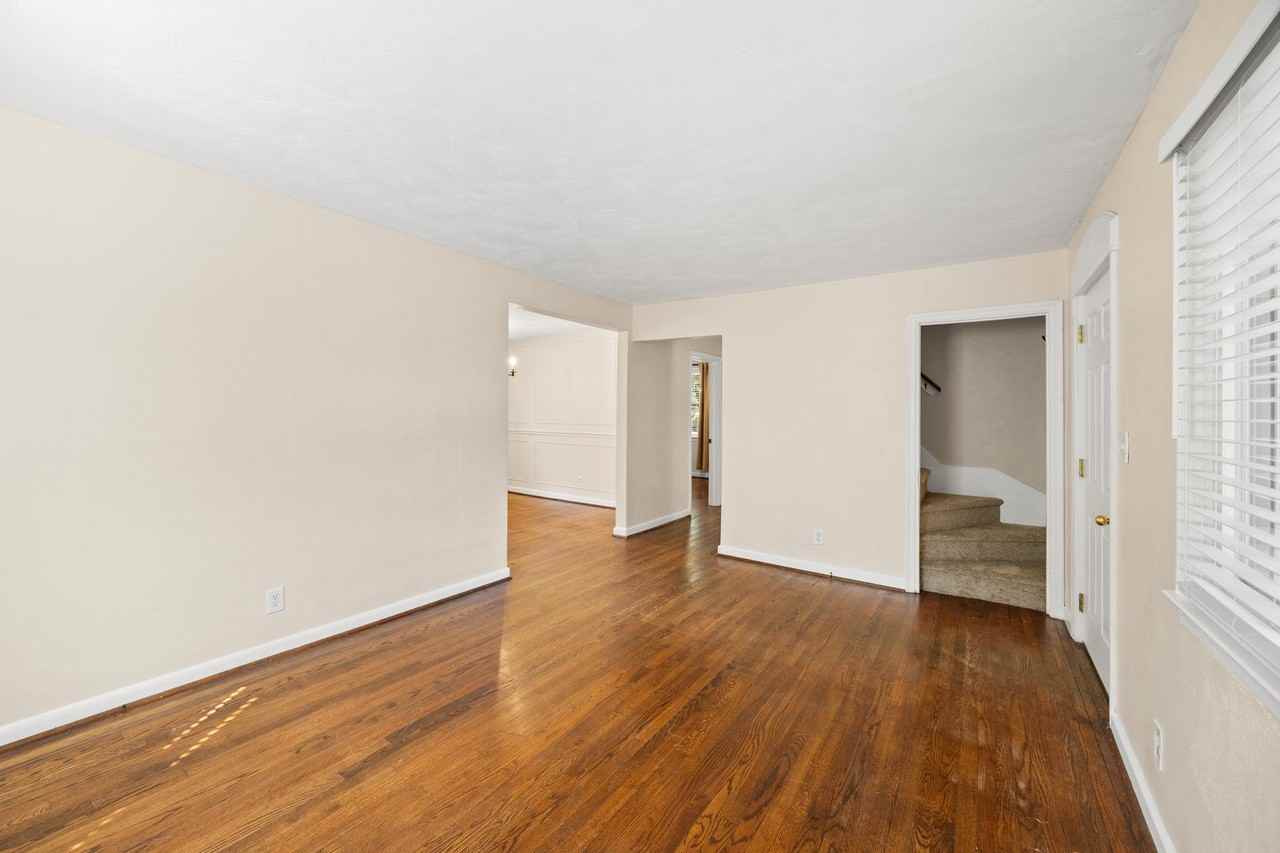 1322 Paul St - Photo 7 of 39
