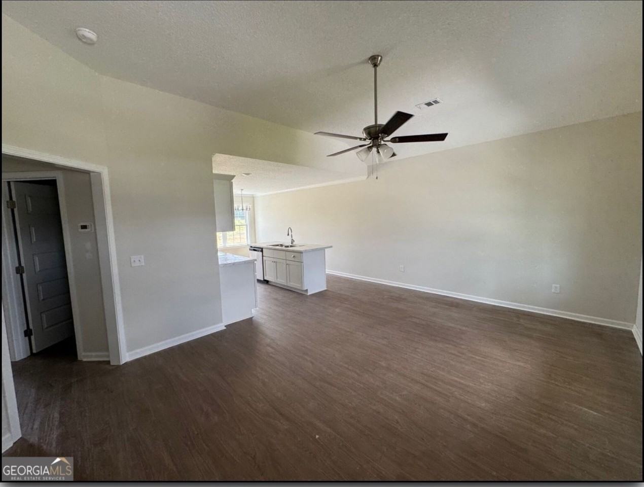 509 509 Nickies Way - Photo 4 of 9